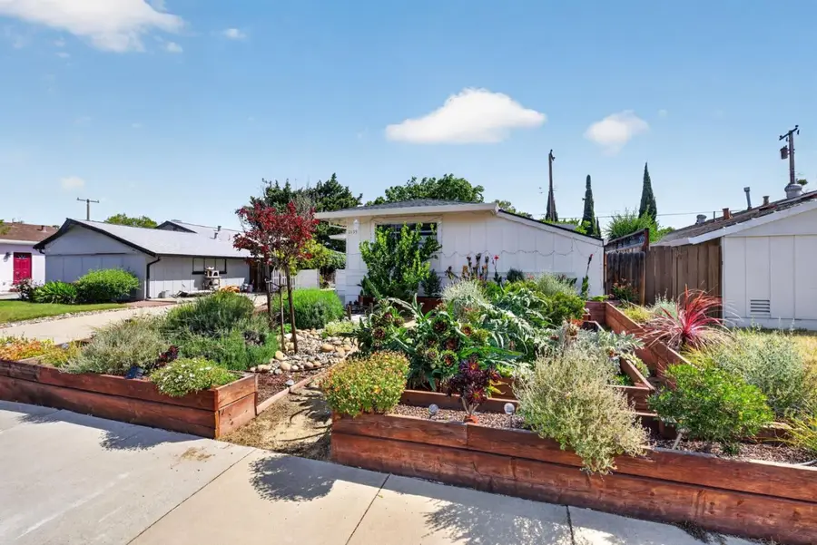 2155 Monterey Avenue, Santa Clara, CA 95051 - #2