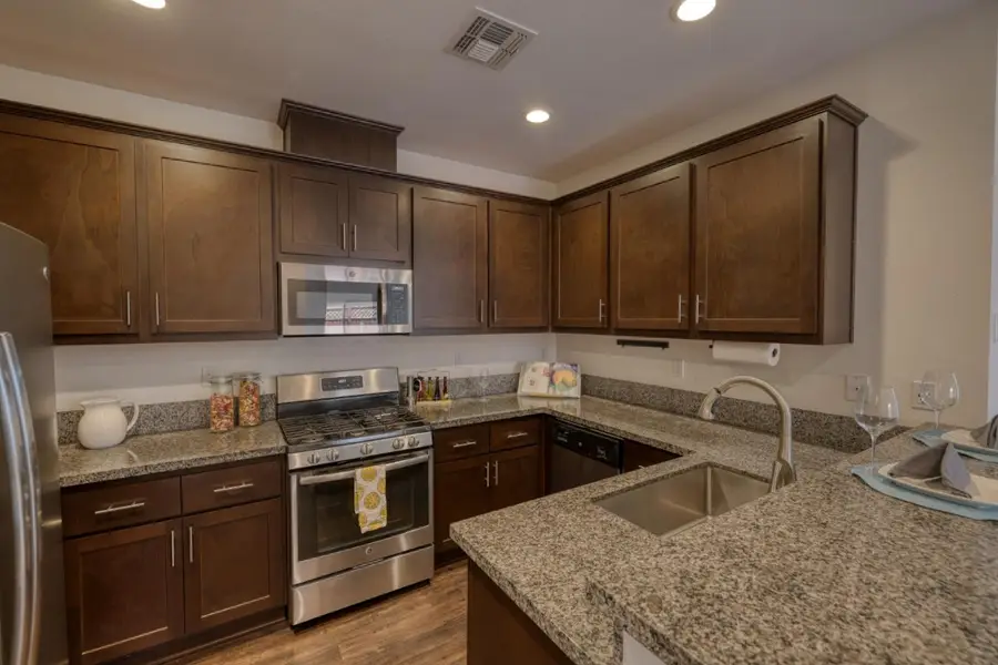 915 Rogge Road, Salinas, CA 93906 - #2