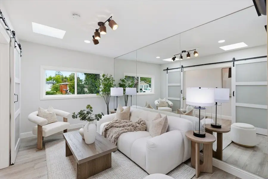 566 Maple Avenue, Sunnyvale, CA 94085 - #2