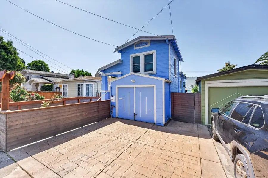 6677 Brann Street, Oakland, CA 94605 - #2