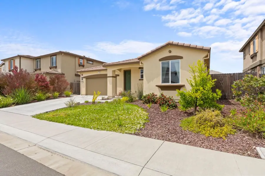 714 Burgundy Street, Vacaville, CA 95687 - #3