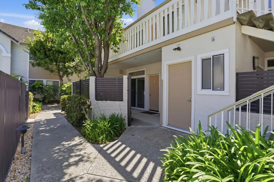 2968 Moorpark Avenue  #17, San Jose, CA 95128 - #2