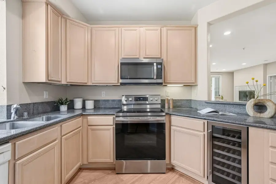 902 Sunrose  #104, Sunnyvale, CA 94086 - #2