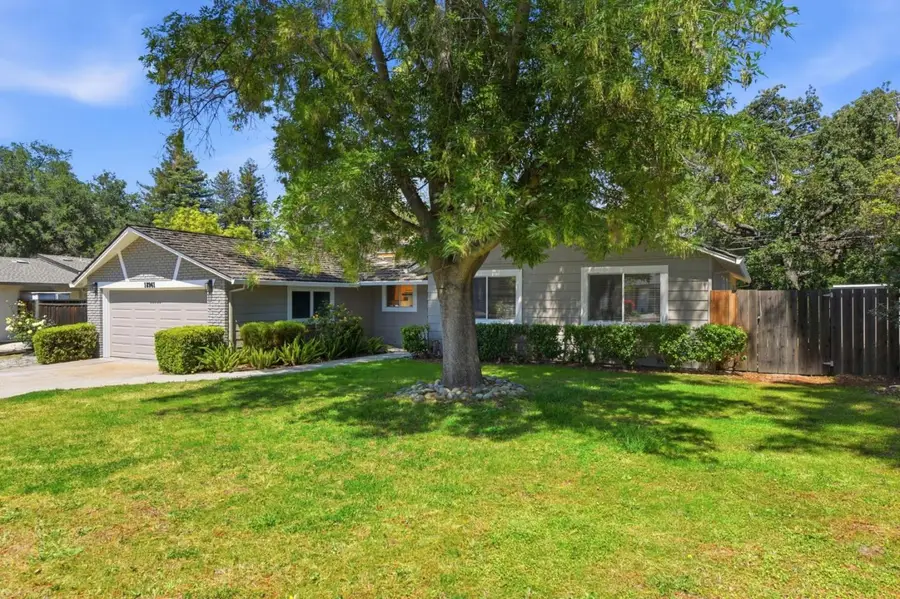 18961 Fernbrook Court, Saratoga, CA 95070 - #2
