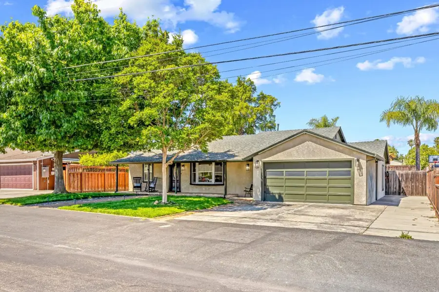 953 Kenneth Avenue, Campbell, CA 95008 - #3