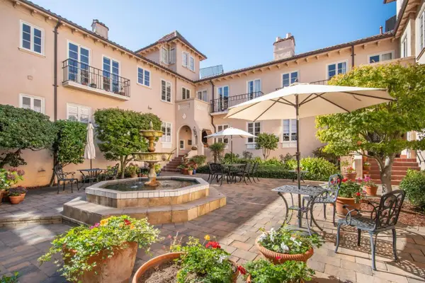 28 4th Avenue  #11, San Mateo, CA 94402