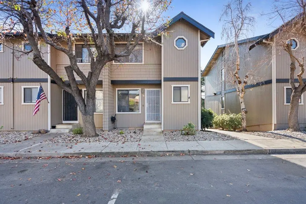 801 Nash Road  #B10, Hollister, CA 95023 - #1