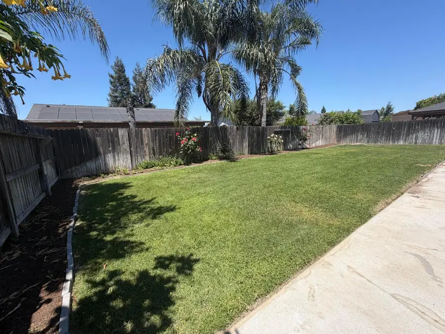 1727 Hume Drive, Sanger, CA 93657 - #2