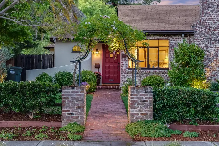 80 Woodsworth Avenue, Redwood City, CA 94062 - #2