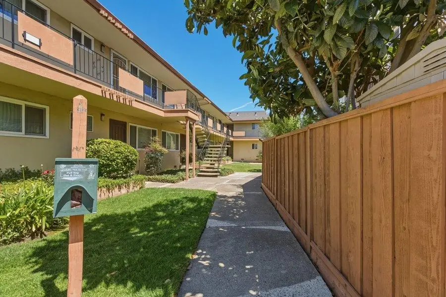 1337 Phelps Avenue  #9, San Jose, CA 95117 - #3