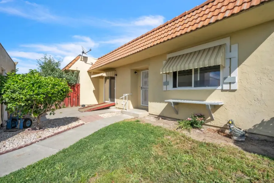 636 Yellowstone Drive, Vacaville, CA 95687 - #3