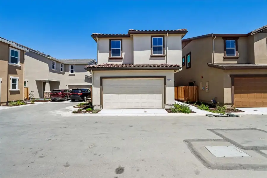 2221 Daisy Drive, Hollister, CA 95023 - #2