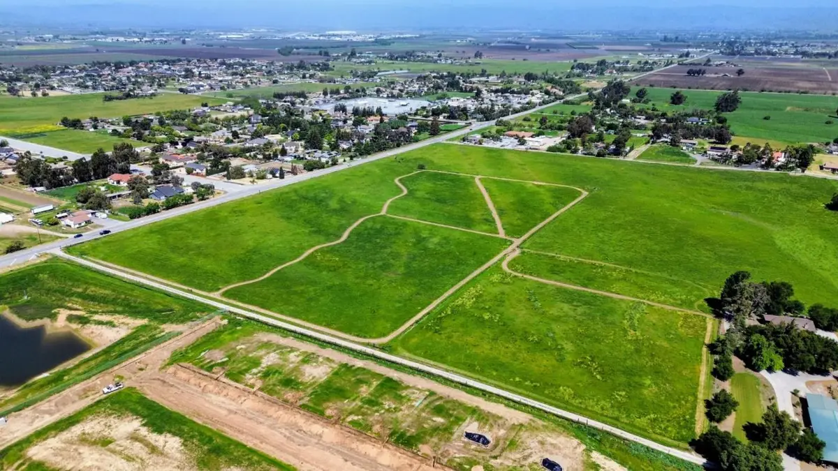 253 Mansfield Road, Hollister, CA 95023 - #1