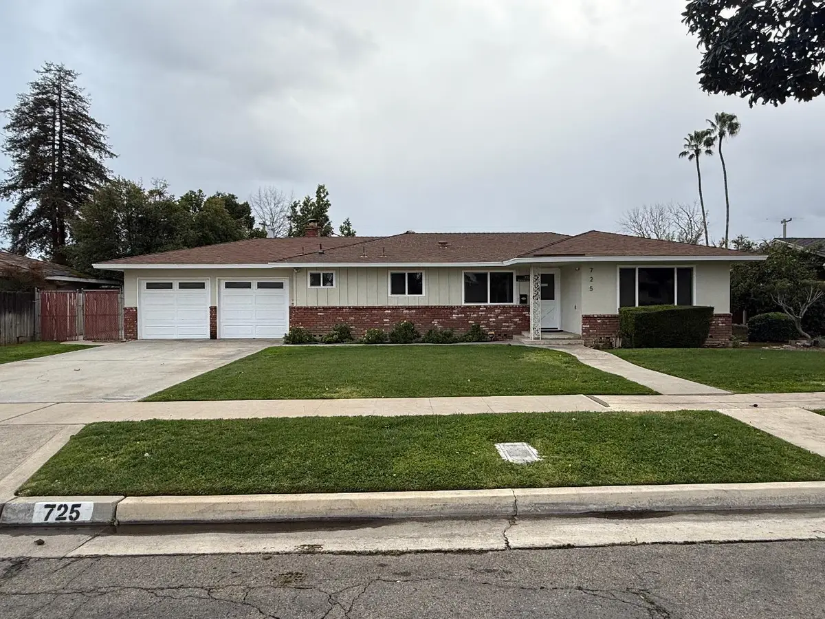 725 Rialto Avenue, Fresno, CA 93705 - #1