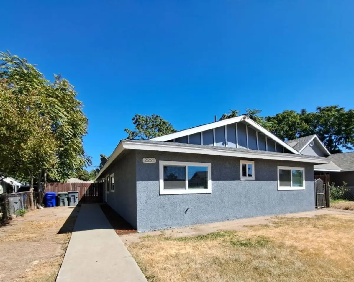 2221 Poppy Avenue, Fresno, CA 93706 - #1
