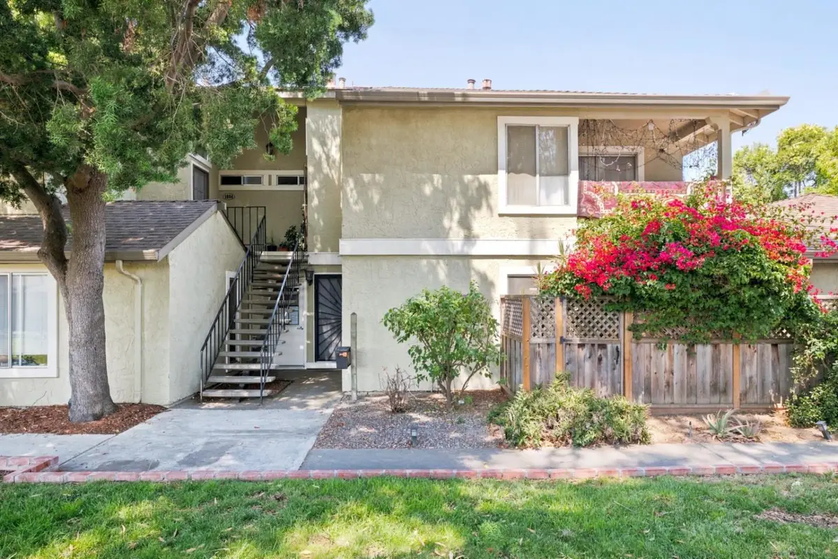 1052 Delna Manor Lane  #1052, San Jose, CA 95128 - #1