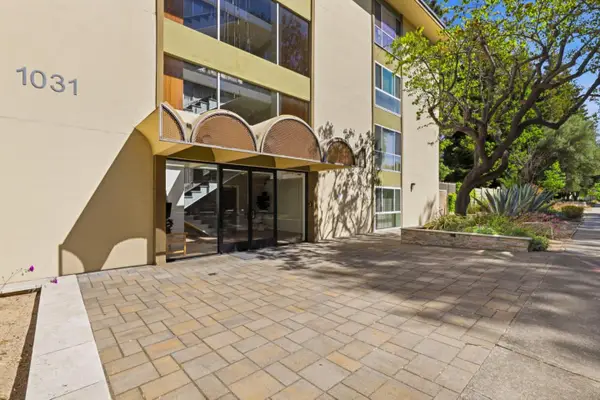 1031 Crestview Drive  #106, Mountain View, CA 94040
