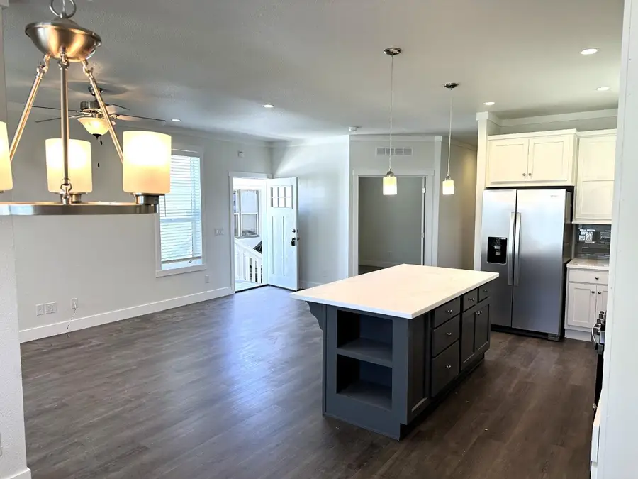 11401 Topanga Canyon Boulevard, Chatsworth, CA 91311 - #3