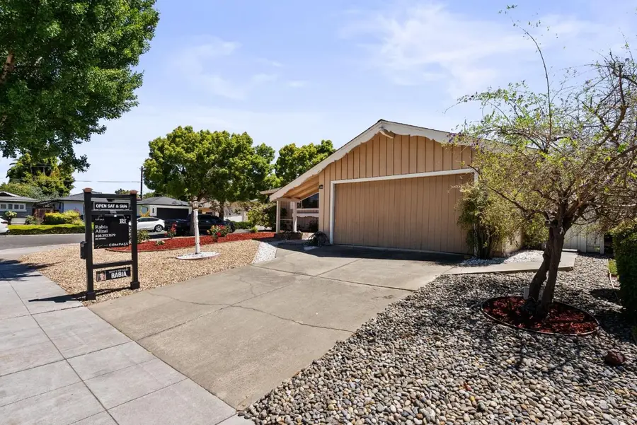 1092 Kildare Avenue, Sunnyvale, CA 94087 - #2