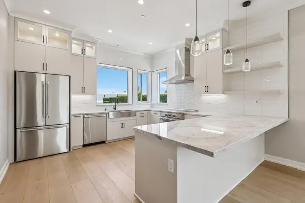 100 Koa Court, PALO ALTO, CA 94306
