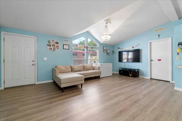 5450 Monterey Road, SAN JOSE, CA 95111