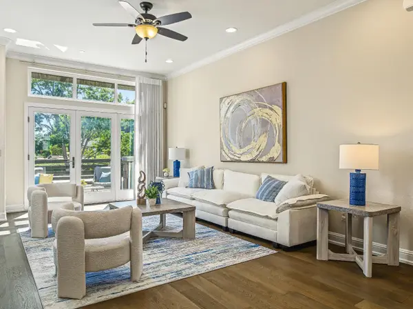 220 Sierra Vista Avenue, MOUNTAIN VIEW, CA 94043