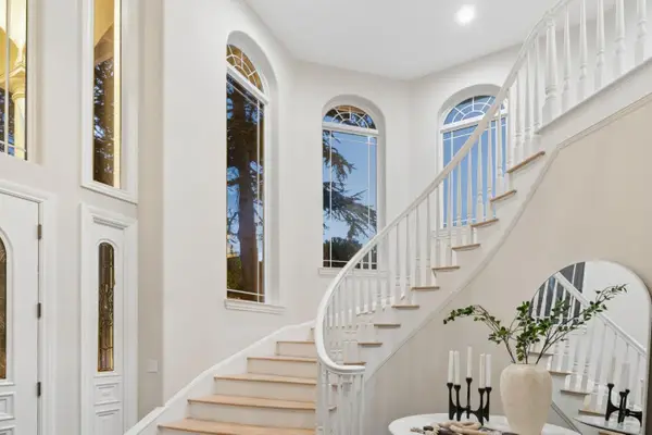 10905 Miramonte Road, Cupertino, CA 95014