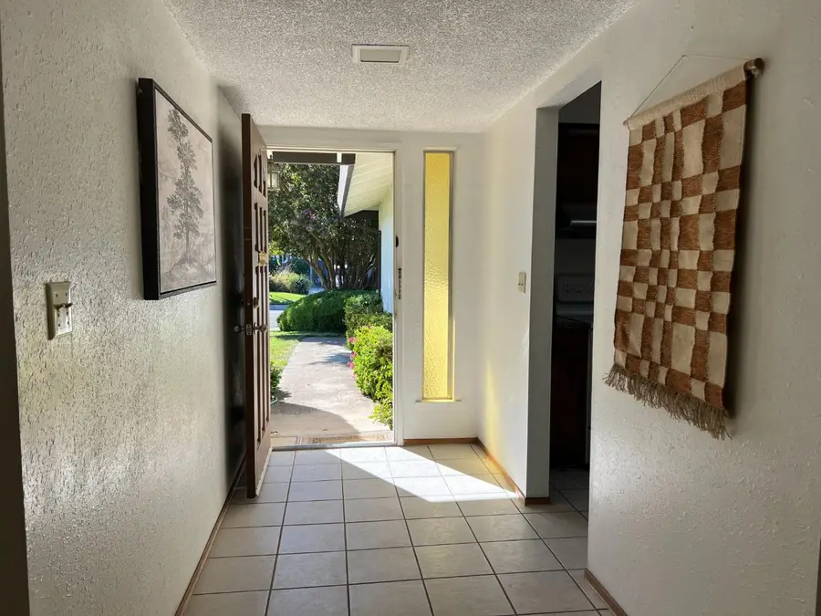 7049 Reichmuth Way, Sacramento, CA 95831 - #2