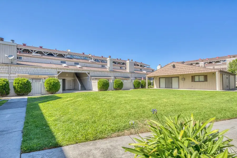 106 W. Rossi  #11, Salinas, CA 93901 - #2