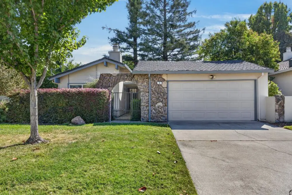 9 Miranda Court, Sacramento, CA 95822 - #1