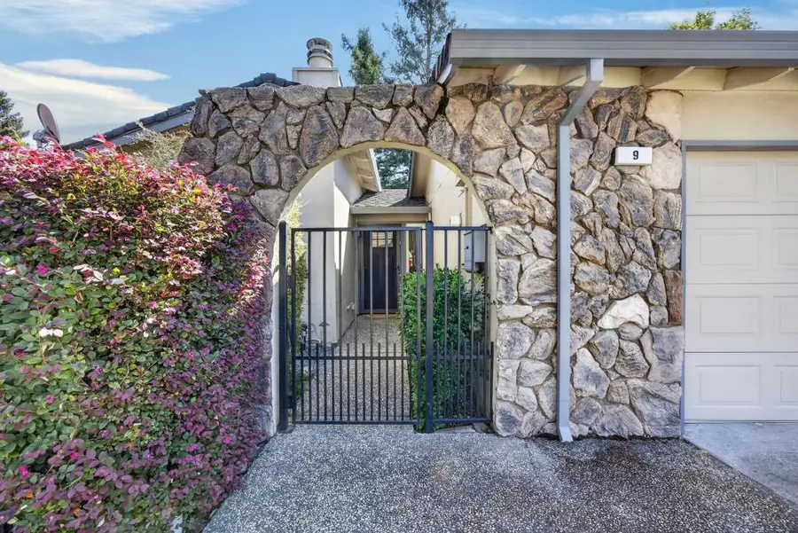 9 Miranda Court, Sacramento, CA 95822 - #2