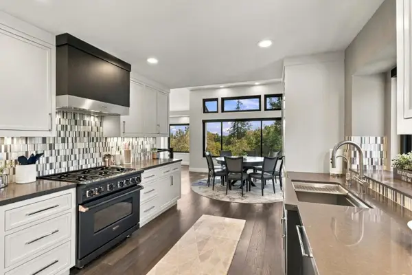 22348 Mcclellan Road, CUPERTINO, CA 95014