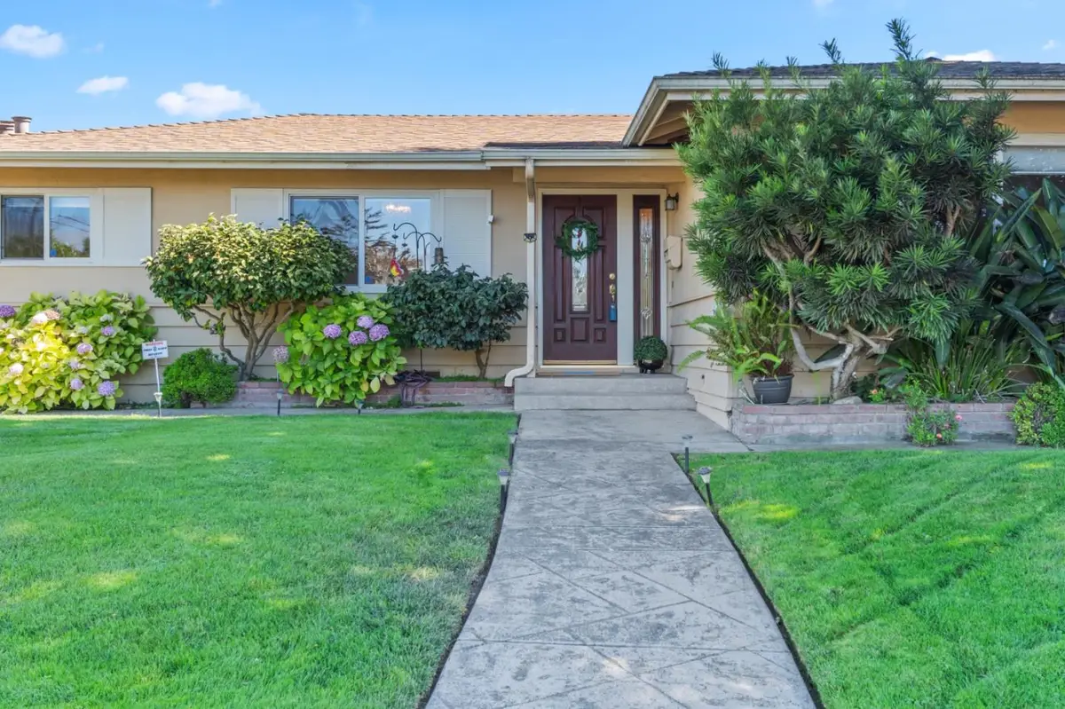 1069 University Avenue, Salinas, CA 93901 - #1