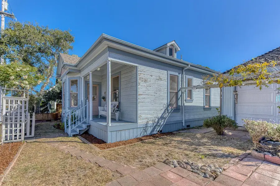 513 Monterey Avenue, Pacific Grove, CA 93950 - #3