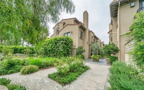 823 Bundy Drive  #110, Los Angeles, CA 90049