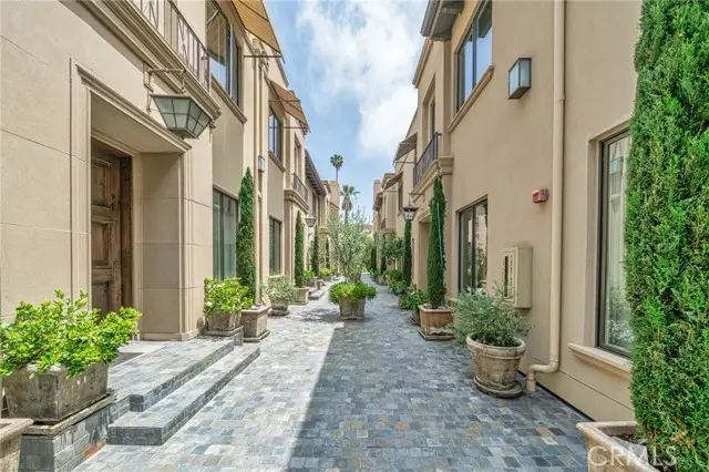 823 Bundy Drive  #110, Los Angeles, CA 90049 - #3