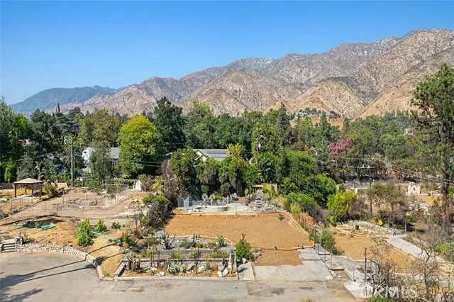 1371 El Corto Drive, Altadena, CA 91001 - Image #2