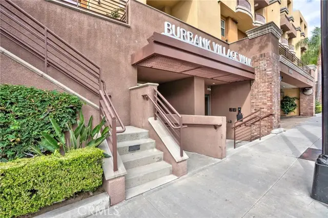 201 Angeleno Avenue  #206, Burbank, CA 91502 - Image #2