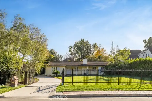 2976 Lombardy Rd, Pasadena, CA 91107 - #1