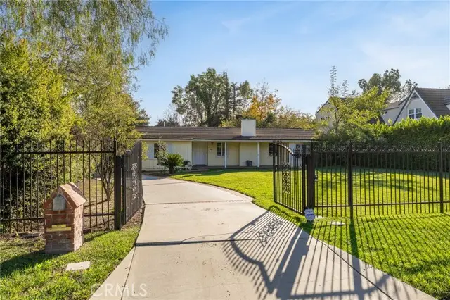 2976 Lombardy Rd, Pasadena, CA 91107 - #2