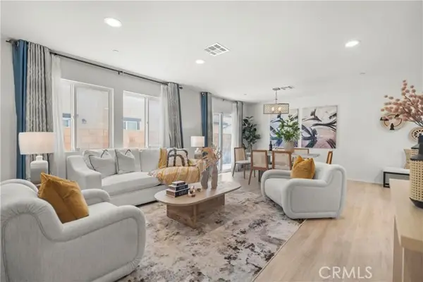 2854 Sarnia, Ontario, CA 91761