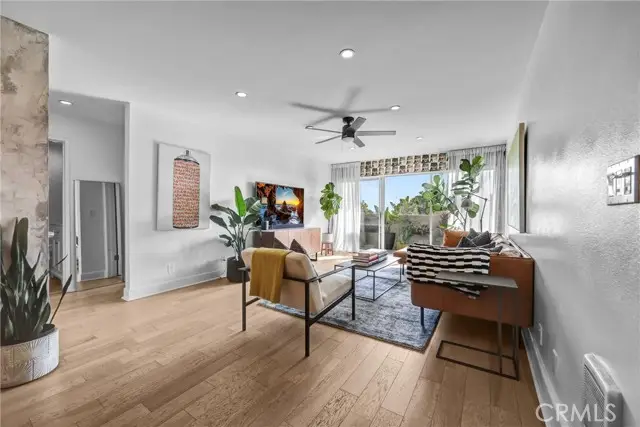 8400 De Longpre  #212, West Hollywood, CA 90069 - Image #1