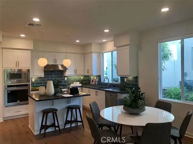 335 Magnet, Irvine, CA 92618 - Image #2