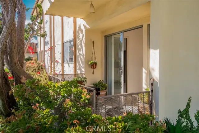1633 1st Street  #1, Long Beach, CA 90802 - #2