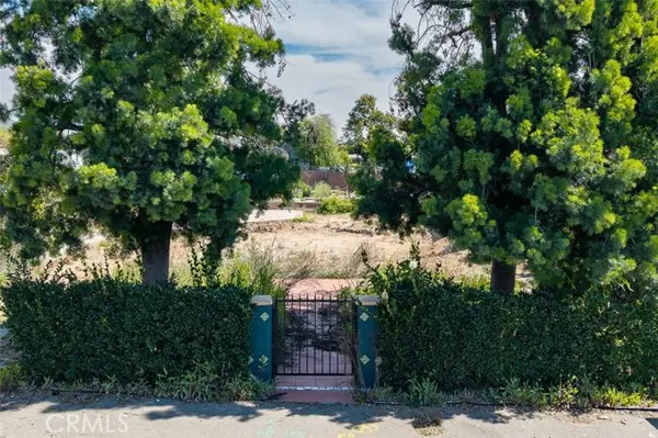 2034 El Molino, Altadena, CA 91001