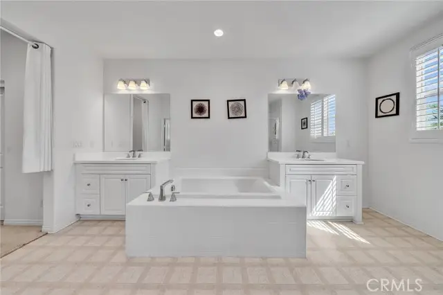 3035 Oak Knoll, Ontario, CA 91761 - #3