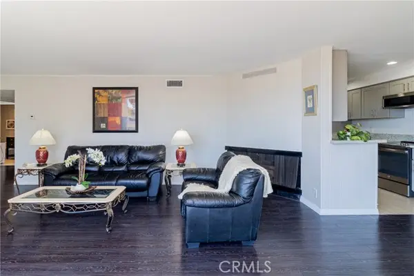 2260 North Cahuenga Boulevard  #302, Los Angeles, CA 90068
