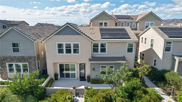 382 Chorus, Irvine, CA 92618