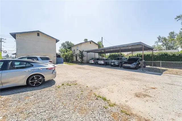 6915 Barton Street, San Bernardino, CA 92404 - #2