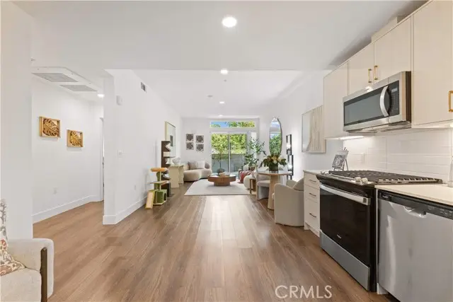 218 El Molino Avenue  #207, Pasadena, CA 91101 - #2